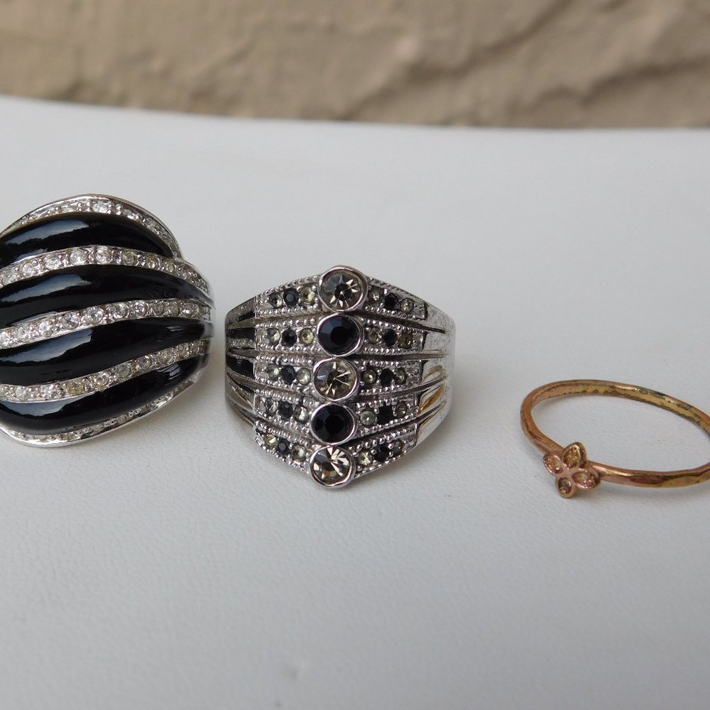 Vintage Lot of Six Rings includes lia sophia and Kiam Family - Picture 2 of 10